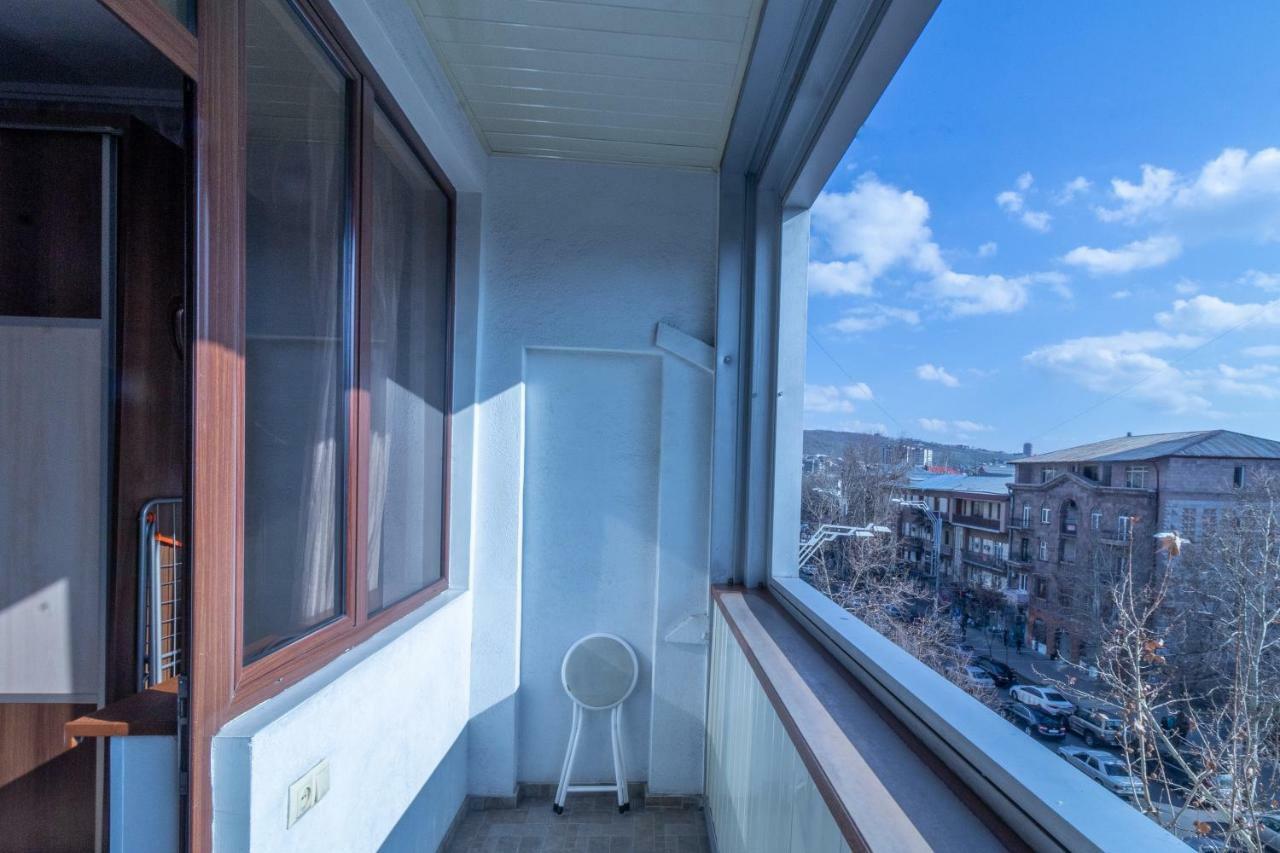 Stay Inn Apartments On 33 Sayat-Nova Avenue Yerevan Bagian luar foto